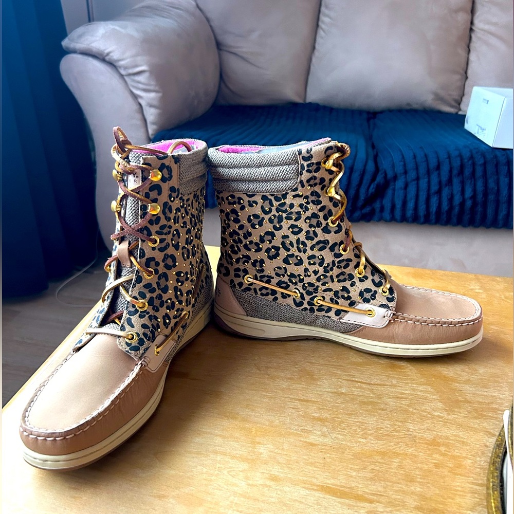 NWT Sperry Top Sider Hikerfish Women’s 9.5M Lace Up Leopard Print Boots #9289307
